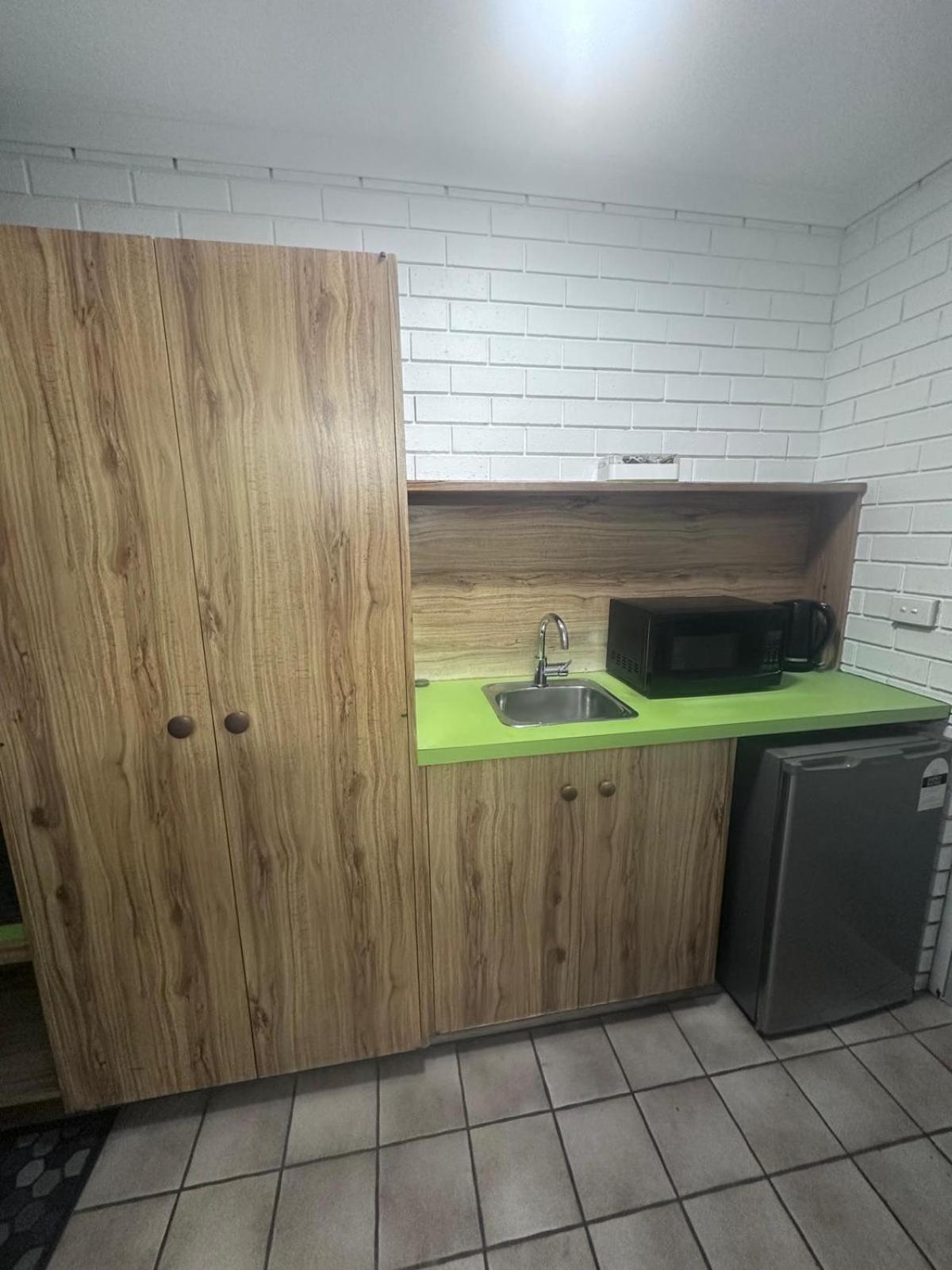 Albury Garden Court Motel Экстерьер фото